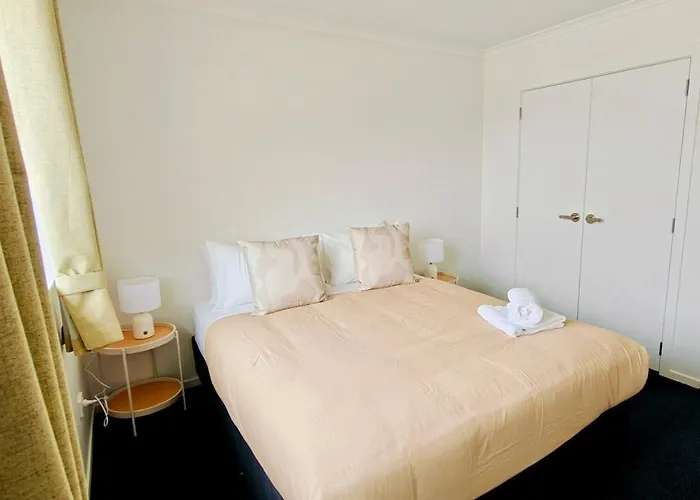 Holiday home Stylish Away From